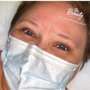 Example of permanent eyeliner